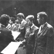Přehlídka Armádní soutěž umělecké tvořivosti - Ost...